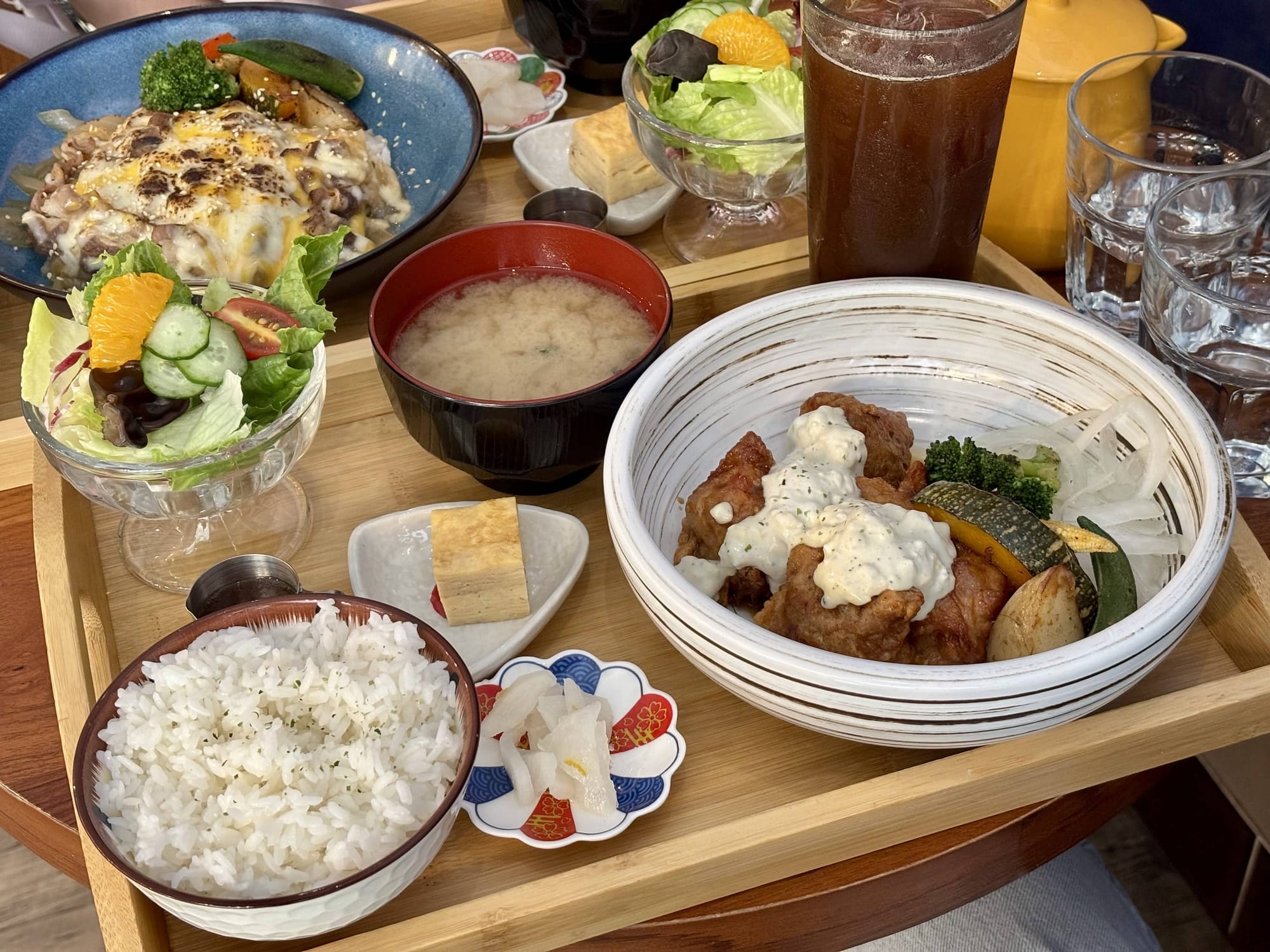 【食記】高雄左營 麻鹿maru｜日式定食與西式料理並存，巨蛋附近的溫暖餐桌