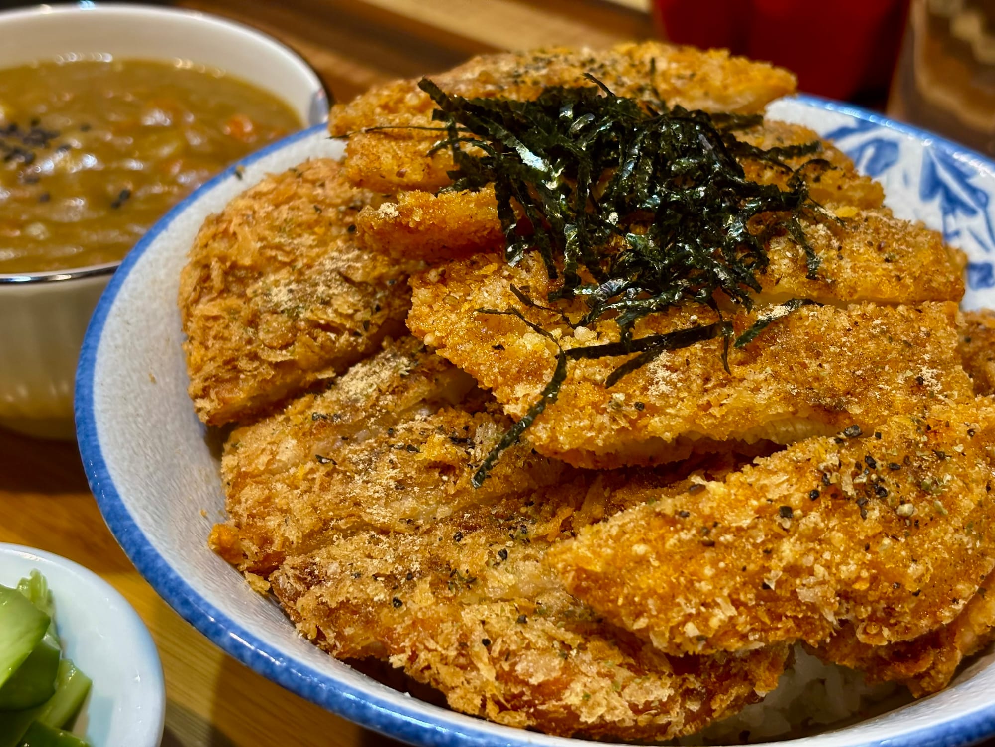 【食記】高雄前金 享柴 TakaShiba 食事処 ｜ 與柴柴共進美味咖哩