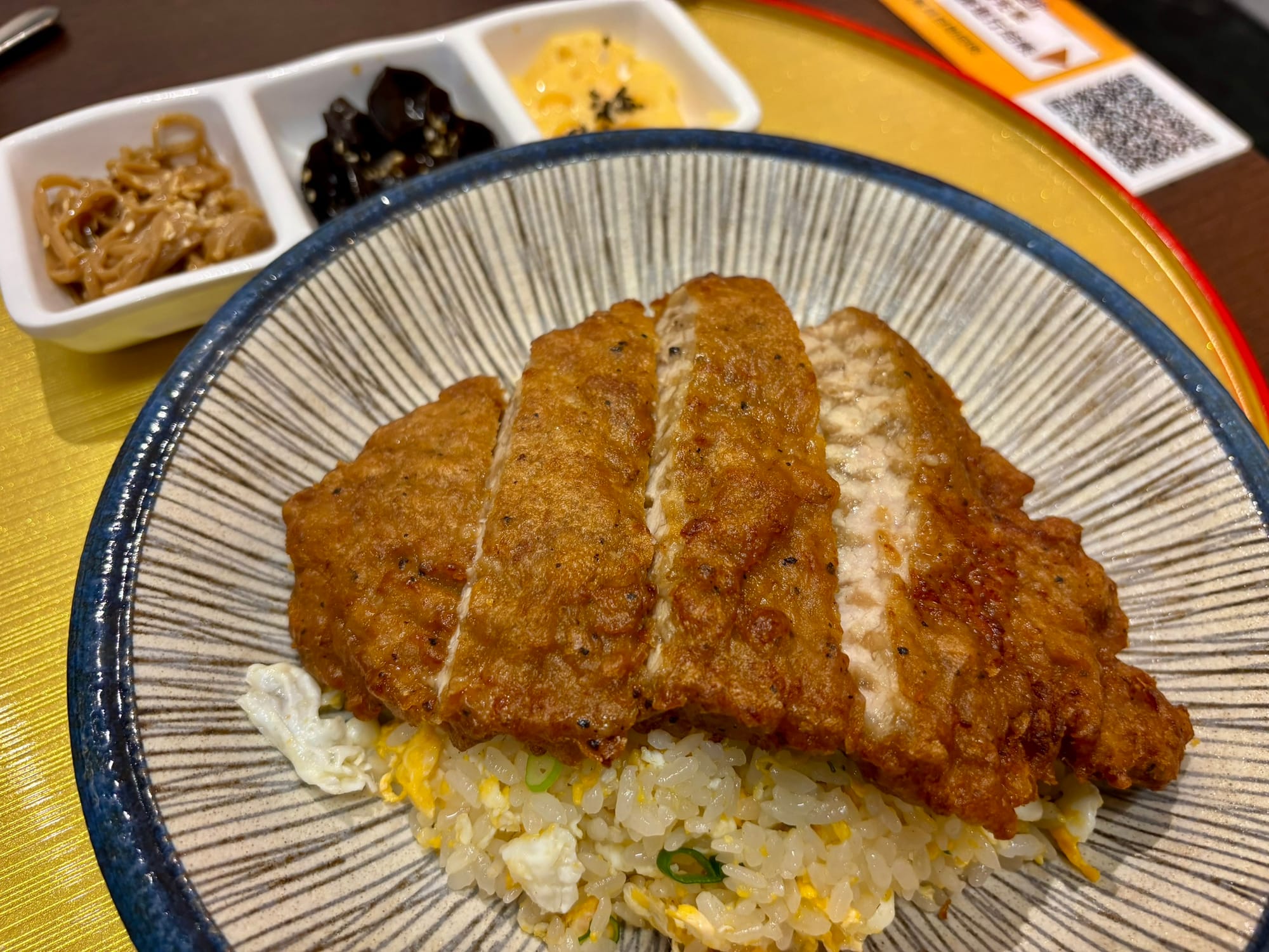 【食記】高雄苓雅 鋒勝豚王豬排亭｜ 不走裝潢路線，用靈魂台式炸豬排決勝負